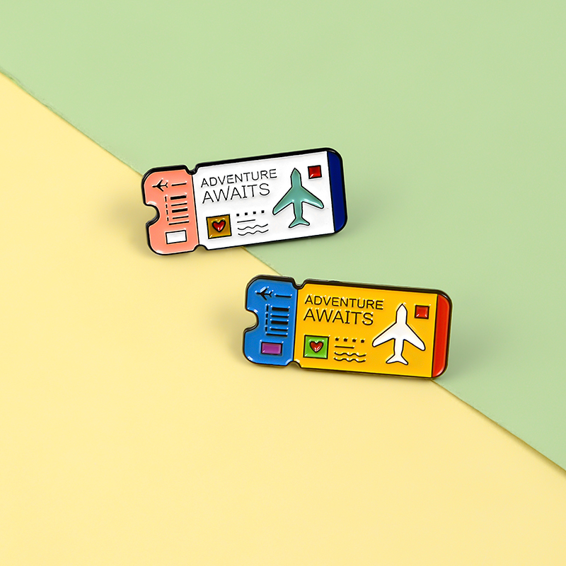 Adventure Awaits Enamel Pin Ai - Outdoor Adventure Wear 评论和价格